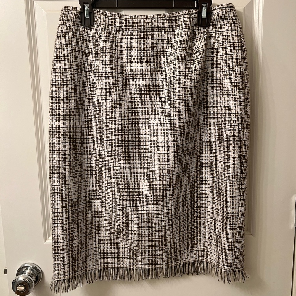 Lafayette 148 New York Woven Tweed Suiting Skirt in Size 12